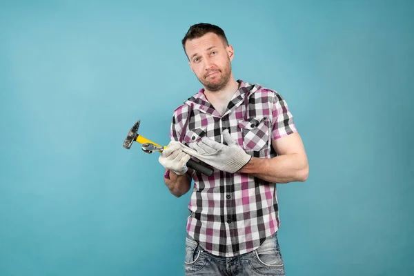 Tevreden Harde Werker Met Een Glimlach Kijkend Naar Camera Hij — Stockfoto