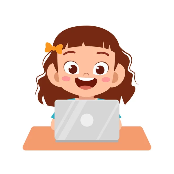Felice ragazza bambino carino utilizzando il computer portatile per fare i compiti — Vettoriale Stock