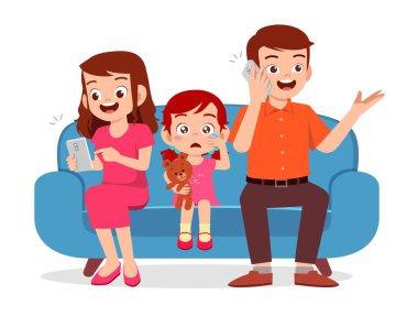 Akıllı telefonlu bir ebeveyn tarafından görmezden gelinen üzgün bir çocuk.
