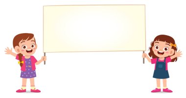 Mutlu şirin çocuk ve kız boş afiş taşıyorlar