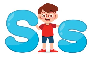 Mutlu küçük çocuk alfabe karakteri çalışıyor.