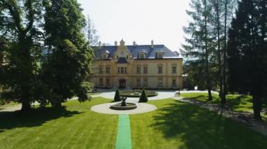 Güzel tarihi şato ve düğün için hazır.