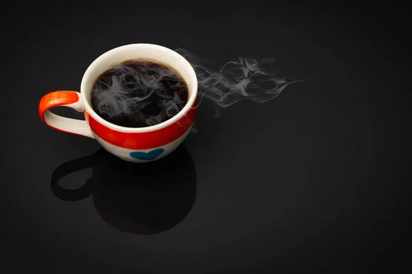 Szív Minta Kávé Csésze Csészében Van Fekete Kávé Füst Fekete — Stock Fotó
