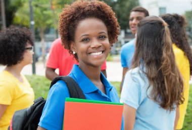 Ben büyük bir grup ile başarılı Afro-Amerikan kız öğrenci