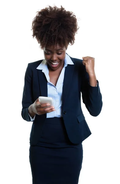 Africano americano empresária fazendo negócios com telefone — Fotografia de Stock