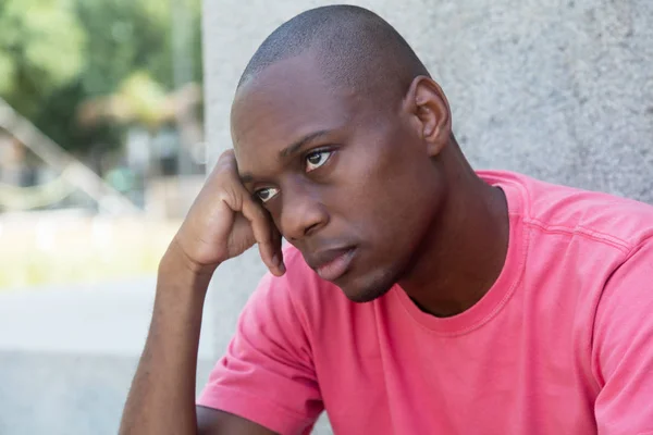 Armer afrikanischer amerikanischer Mann — Stockfoto