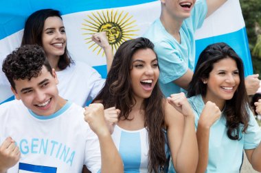 Arjantin futbol taraftarları ile Arjantinli fl tezahürat grup