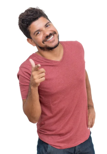 Homem hispânico rindo com barba e cabelo escuro — Fotografia de Stock