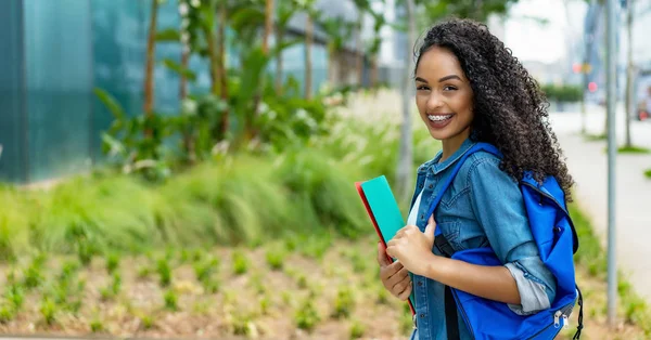 Young Brazilian Female Student Retainer Outdoor City Summer — Stock Photo, Image