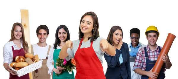 Garçonete Caucasiano Rindo Com Grupo Aprendizes Internacionais Isolados Fundo Branco — Fotografia de Stock