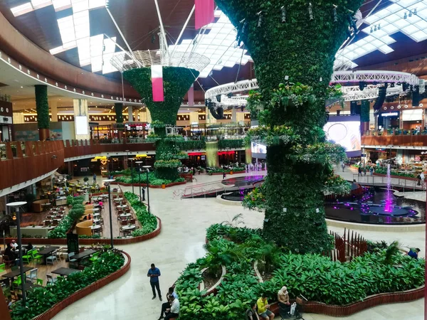 Piękne centrum handlowe w Katarze. Centrum handlowe Katar, Al Rayyan — Zdjęcie stockowe