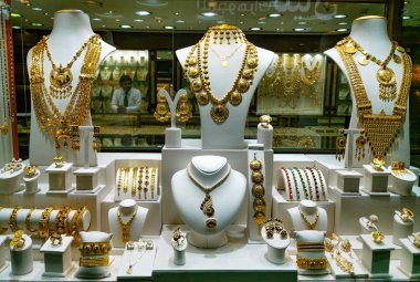 Background image of a jewelery store showcasing the jewelry