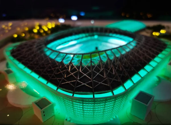 Doha, qatar- 02 Diciembre 2019: modelo de la qatar 2022 Copa del Mundo al rayyan estadio . — Foto de Stock