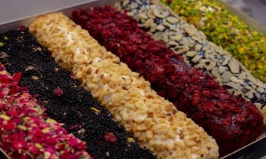 Geleneksel Türk Lokumu, Doğu tatlıları. Türk lokumu