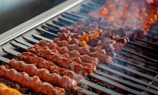 Tikka Shish Kofta Kebabs Churrasco Carvão Vegetal Churrasco — Fotografia de Stock