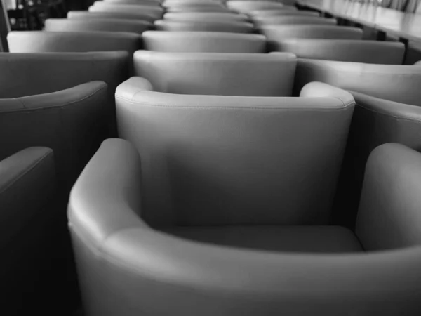 Empilement Chaises Dans Restaurant Pendant Verrouillage Virus Couronne — Photo