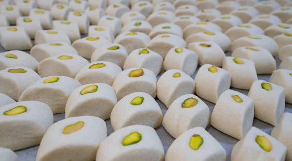 Γλυκά Γκοραγιέμπα Ίντ Τρώει Cookies Της Ισλαμικής Γιορτής Fitr Γλυκά — Φωτογραφία Αρχείου