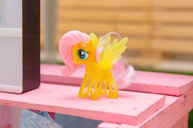 Brezilya, Rio de Janeiro 'da masadaki oyuncak bebeklerim 12 Ocak 2020' de çocuk partisi masasındaki oyuncak bebeklerim..