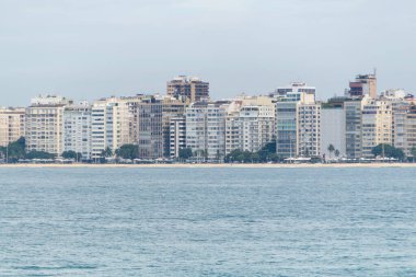Rio de Janeiro Brezilya 'daki koronavirüs salgını sırasında Copacabana plajı bomboştu..