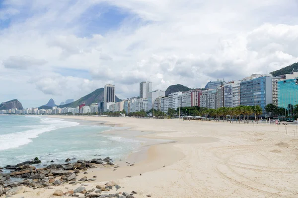 Rio Janeiro Brezilya Daki Koronavirüs Salgını Sırasında Copacabana Plajı Bomboştu — Stok fotoğraf