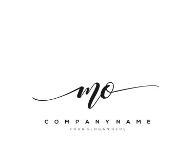 MO İlk el yazısı logo vektörü.