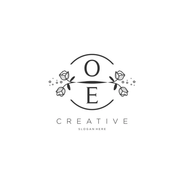 Logotipo Inicial Com Flor Modelo Logotipo Para Negócios Moda Cosméticos —  Vetores de Stock