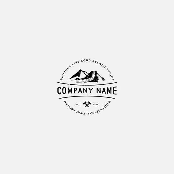 Logo vintage di montagna semplice — Vettoriale Stock