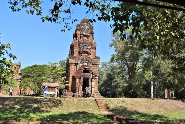 Utsikt Över Tempel Och Gamla Byggnader Kambodja Omgiven Regnskog — Stockfoto