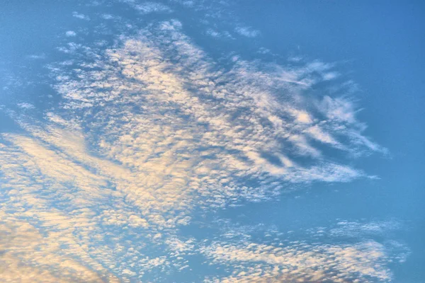 Fundo Nuvens Brancas Céu Azul Pela Manhã Ásia — Fotografia de Stock