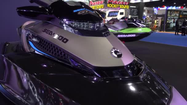 28 March Bangkok, Thailand. Jet Ski on display at the 38th Bangkok International Auto Show at the Impact Centre. — Stock Video