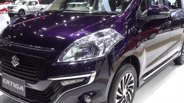28 mars 2017. Bangkok, Thailand. Suzuki bilar på displayen på 38: e Bangkok International Auto Show i inverkan centrum. — Stockvideo