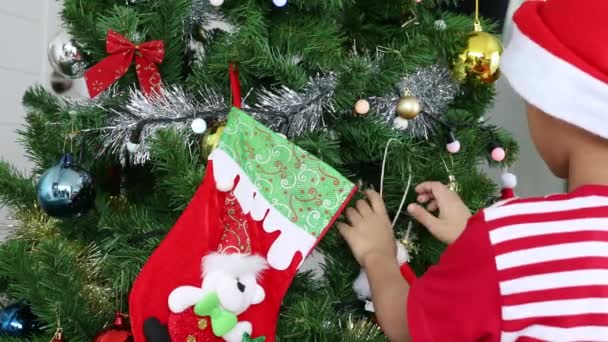 Boy Girl Decorating Christmas Decoration Christmas Day Celebration — Stock Video