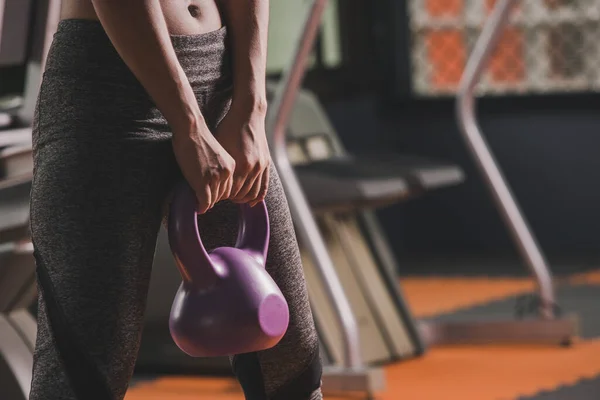 Sport Kvinna Passar Kettlebell Träning Gym Rum Sport Koppla Och — Stockfoto