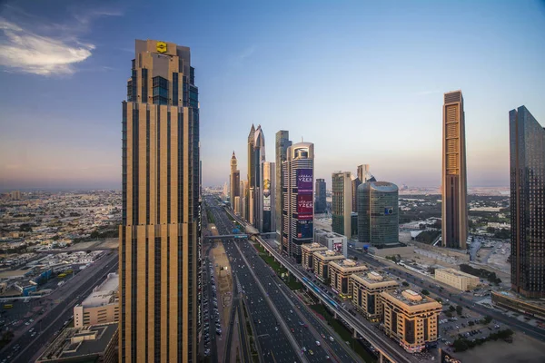 Дубай Skyline Автомагістралей Трафіку — стокове фото