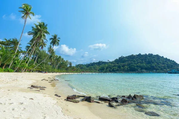 Widok z plaży na wyspie Koh Kood, Tajlandia — Zdjęcie stockowe