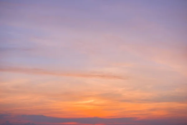 Belo céu pôr do sol fundo — Fotografia de Stock