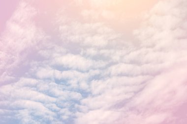 Pastel renkli gradyan ile gökyüzü