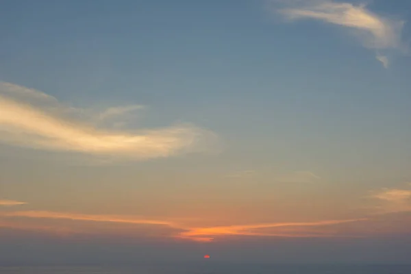 海に沈む美しい夕日 — ストック写真