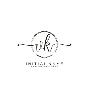 Dairesel şablon vektörlü Vk İlk el yazısı logosu.