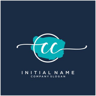 Fırça çemberli ilk el yazısı logosu tasarımı. Moda, fotoğrafçılık, düğün, güzellik ve iş için logo.
