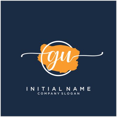 Fırça çemberli Gu el yazısı logosu tasarımı. Moda, fotoğrafçılık, düğün, güzellik ve iş için logo.