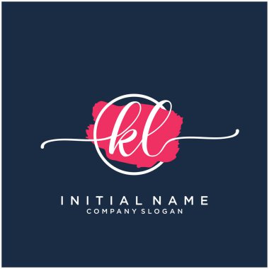 Fırça çemberli ilk el yazısı logosu tasarımı. Moda, fotoğrafçılık, düğün, güzellik ve iş için logo.