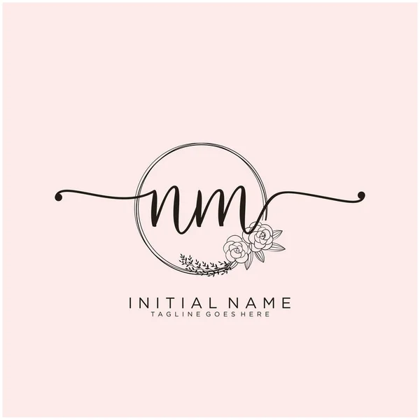 Nm Letter İlk Güzellik Monogramı ve zarif logo tasarımı, ilk imzadan oluşan el yazısı logosu, düğün, moda, çiçek ve botanik yaratıcı şablon tasarımı.