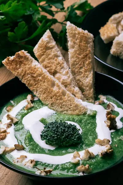 Brokkoli-Cremesuppe — Stockfoto