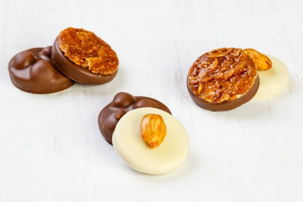 Verscheidenheid chocolade pralines — Stockfoto