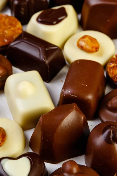 Verscheidenheid chocolade pralines — Stockfoto