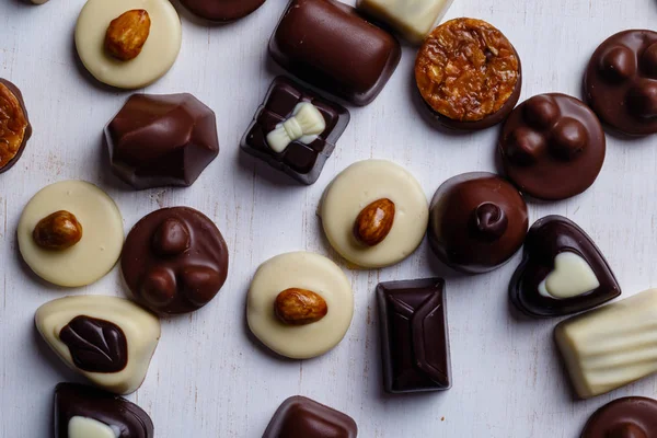 Verscheidenheid chocolade pralines — Stockfoto