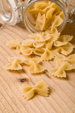 ham farfalle papyon makarna