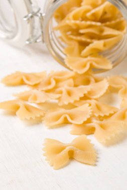ham farfalle papyon makarna