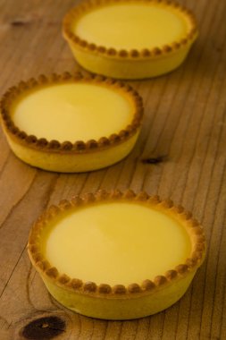 yuvarlak vanilyalı tart